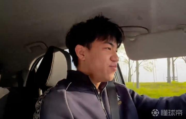 王博豪:留洋前俩月想过放弃;感觉教练首发我时心里没底